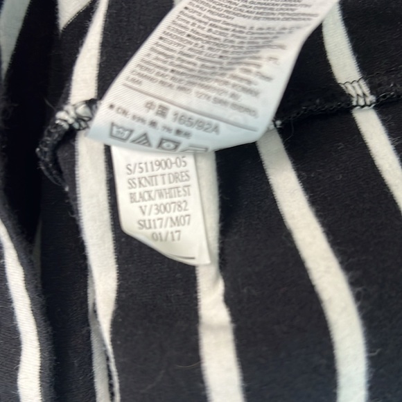Old Navy Short Sleeve Mini Dress Black and White Stripes Size Medium - Picture 5 of 5